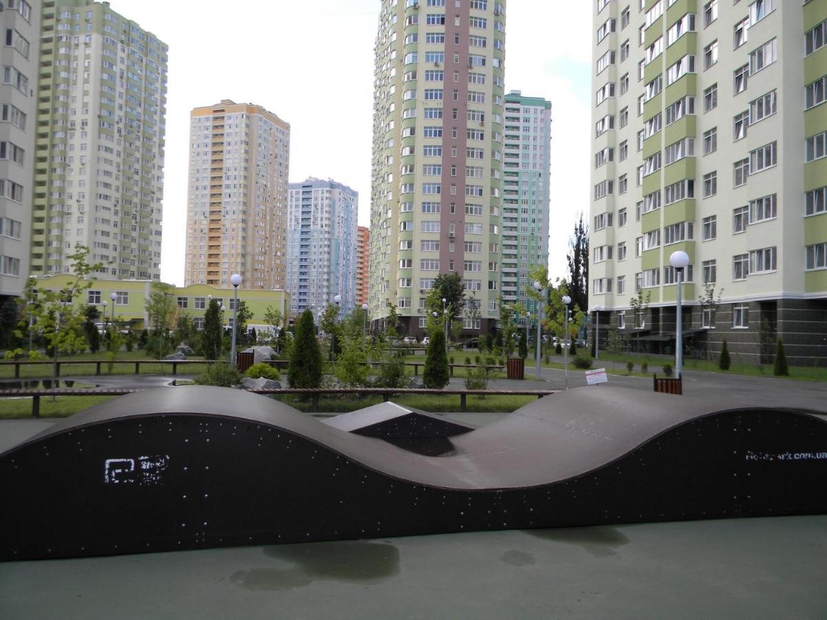 Квартира Парковые Озера Apartment เคียฟ ภายนอก รูปภาพ